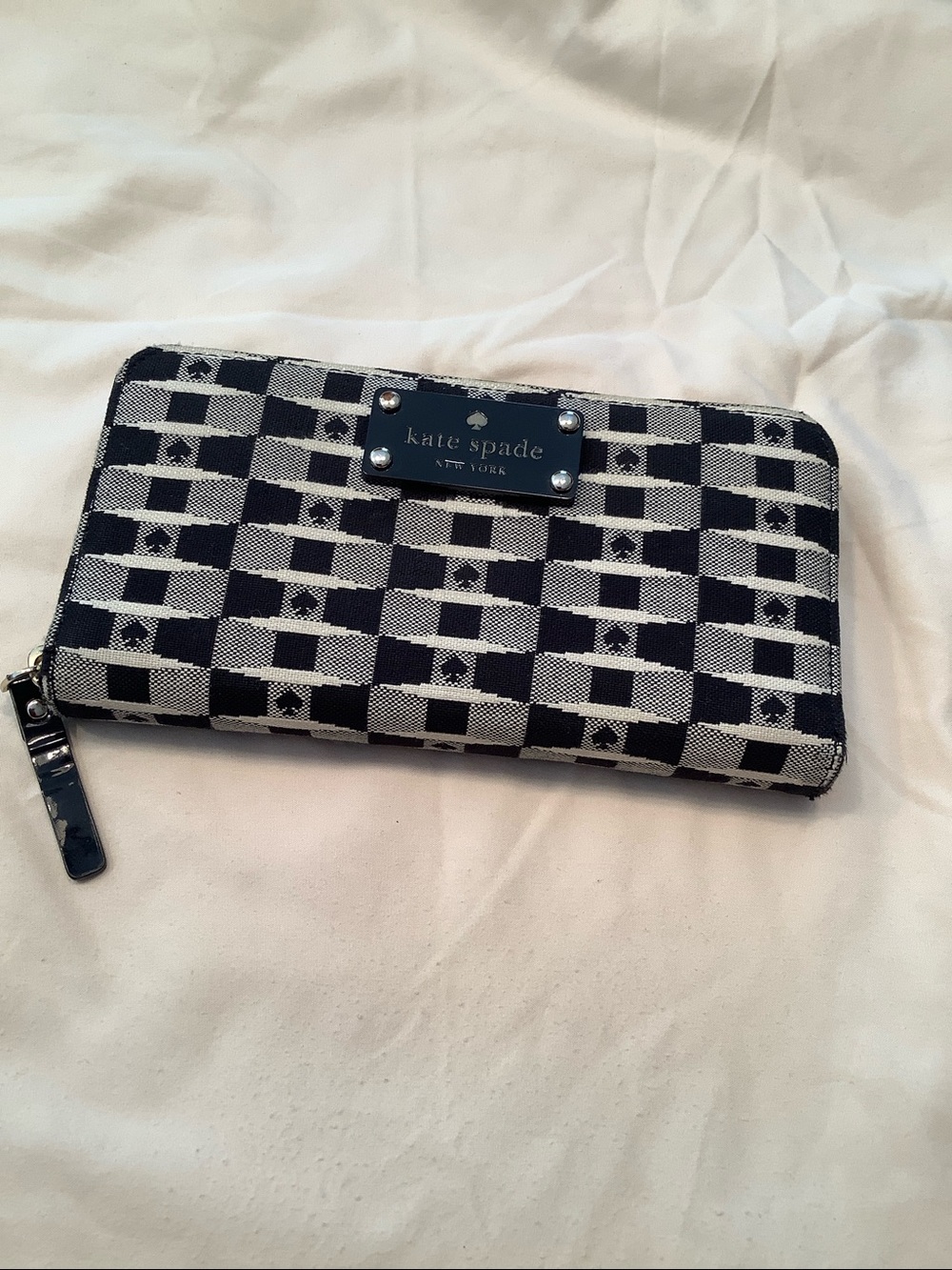 Kate Spade Checkered Zip Wallet in Black & White Like New